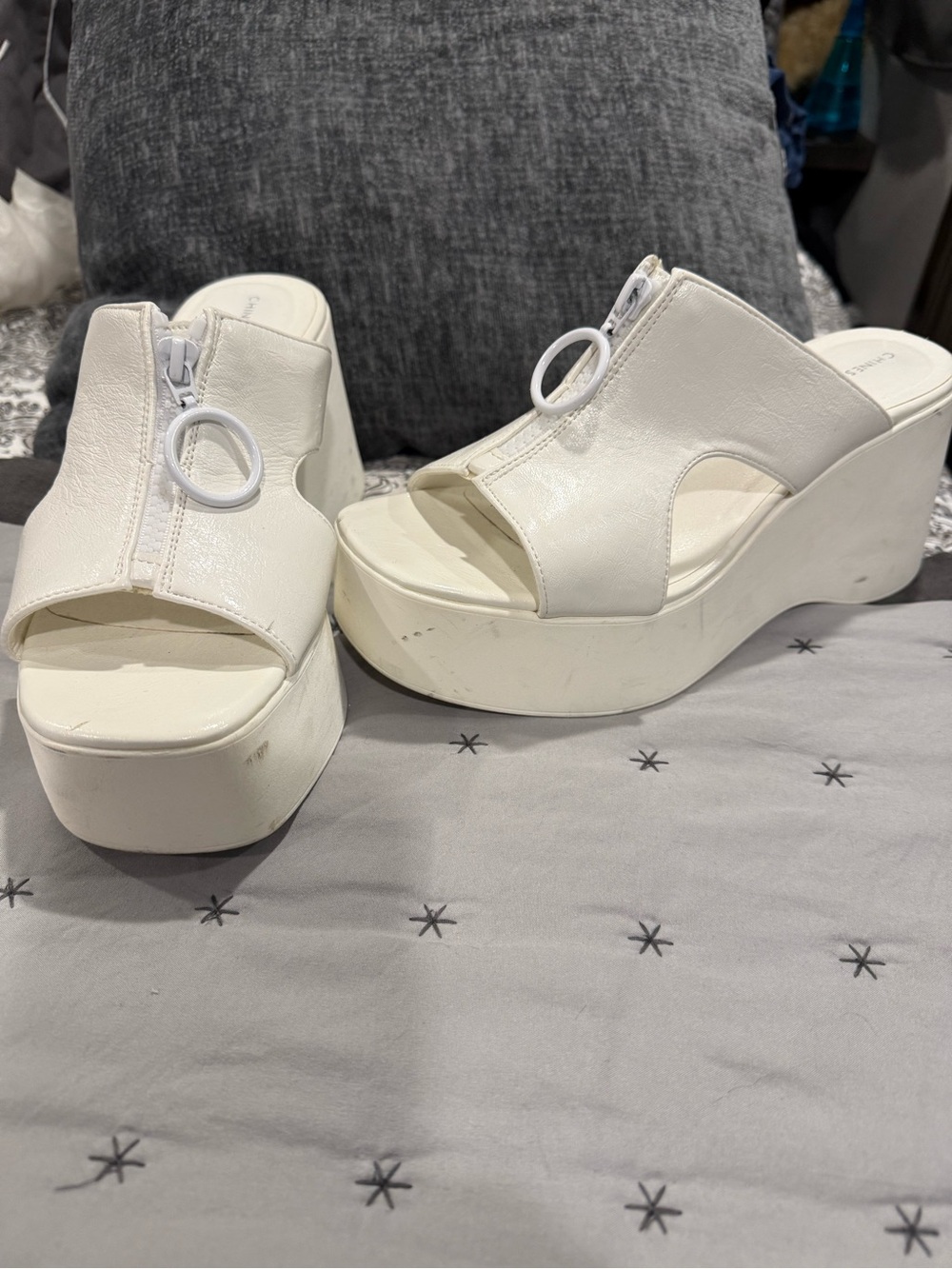 Chinese Laundry White Platform Wedge Slide Sandals with Front Zip